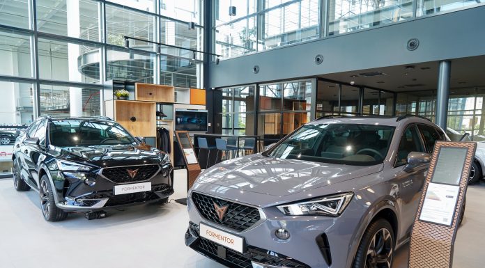 CUPRA Türkiye’deki ilk CUPRA Garage Konseptindeki Showroomunu Açtı