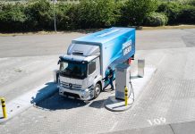 Dünyanın ilk ağır sınıf elektrikli kamyonu Mercedes-Benz eActros, “Sürüş Deneyimi” etkinliğinde sahne aldı