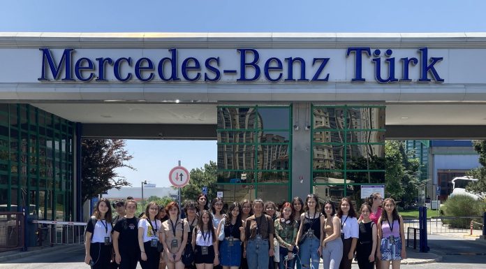 Mercedes-Benz Türk’ün Yıldız Kızları İstanbul’da bir araya geldi