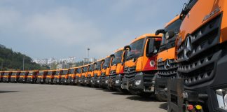 Samsun Büyükşehir Belediyesi, Mercedes-Benz kamyonlarını törenle teslim aldı