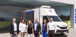 IVECO’dan Ege Çağdaş Eğitim Vakfı’na Gezici Eğitim Aracı