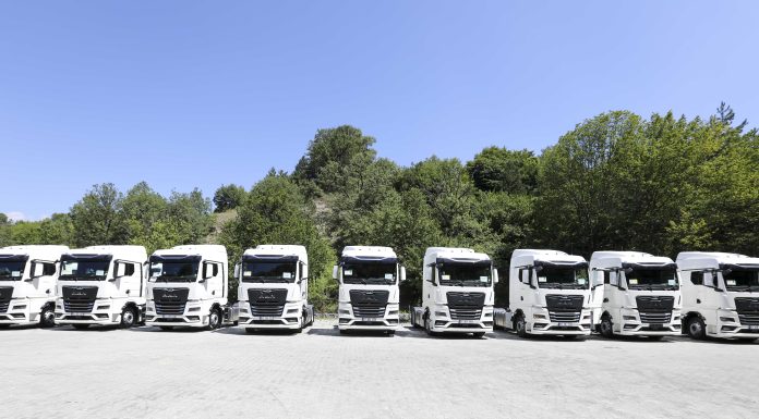 MAN, Bolu’da 80 lojistik firmasından aldığı 200 araçlık siparişin 100 adedini törenle teslim etti