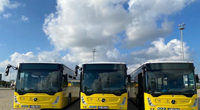 Mercedes-Benz Türk, Ateşoğlu Gıda Turizm’e 3 adet 2022 model Conecto Solo teslim etti