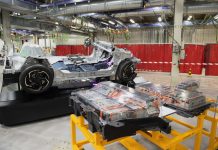 PEUGEOT, ELEKTRİKLİ MODELLERİNİN ÜRETİMİNDEKİ SIR PERDESİNİ ARALADI!