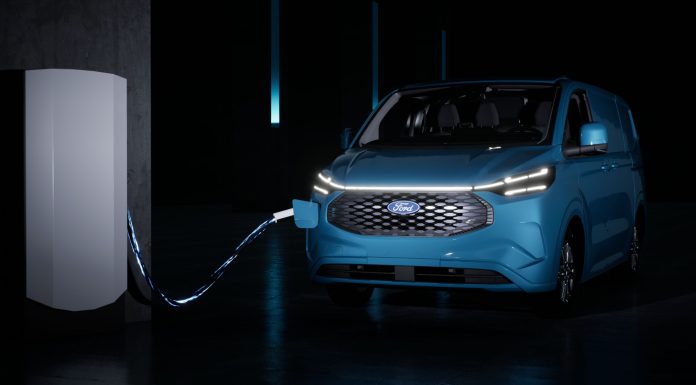 Kocaeli Fabrikalarında üretilecek yeni tam elektrikli E-Transit Custom ile ticaretin geleceği değişiyor