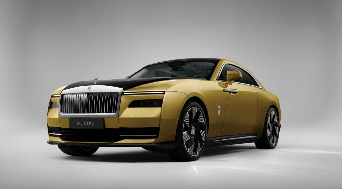 ROLLS-ROYCE SPECTRE TANITILDI: MARKA’NIN İLK TAM ELEKTRİKLİ OTOMOBİLİ