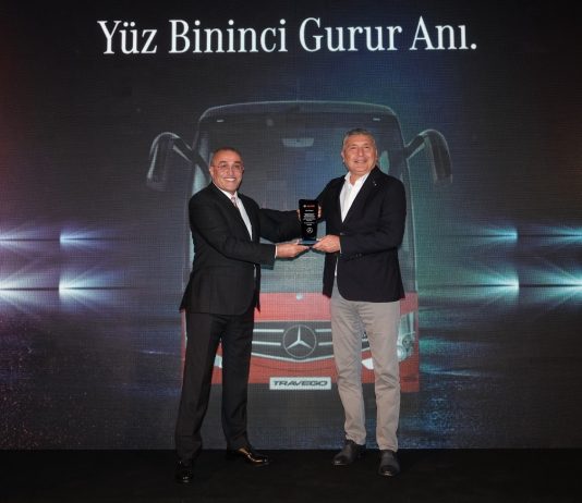 Mercedes-Benz Türk, 100 bininci otobüsünü Altur Turizm’e teslim etti