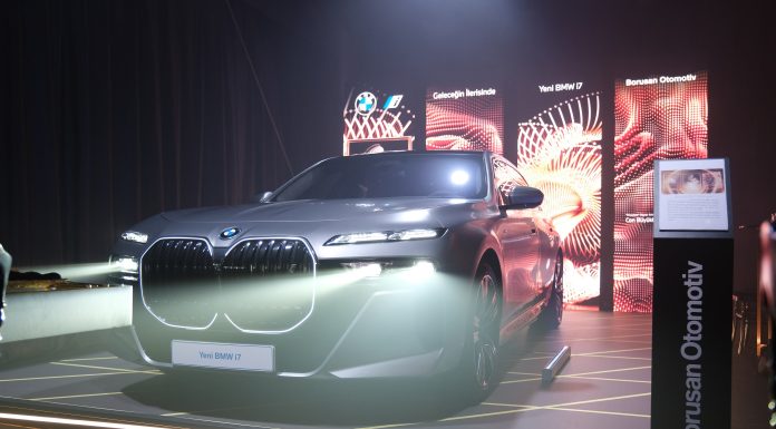 BMW’nin Amiral Gemisi Yeni BMW 7 Serisi Sedan Elektrikli ve Mild Hybrid-Dizel Versiyonlarıyla Dikkatleri Üzerine Topladı