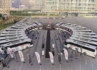 Mercedes-Benz Türk, Altur Turizm’e 23 adet Tourismo 15 2+2’yi teslim etti