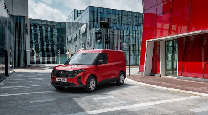 Ford Pro Yeni E-Transit Courier’i İstanbul’da Tanıttı