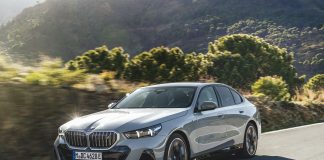 Hem Elektrikli Hem de İçten Yanmalı Motor Seçeneklerine Sahip Yeni BMW 5 Serisi Sedan için Geri Sayım Başladı