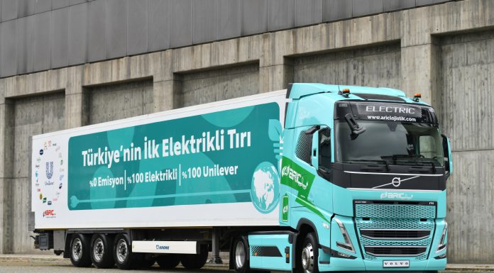Marubeni Dağıtım ve Servis A.Ş Unilever Türkiye ve Arıç Lojistik’e Volvo FH Elektrikli Çekicilerini Teslim Etti