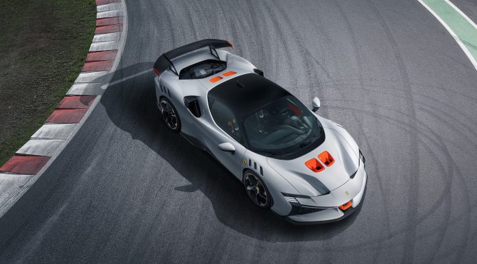 FERRARI, XX PROGRAMI’NIN İLK YOL OTOMOBİLLERİNİ TANITTI: SF90 XX STRADALE VE SF90 XX SPIDER XX