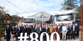 Sarılar Grup’a yılın en yüksek adetli Mercedes-Benz kamyon ve çekici teslimatı