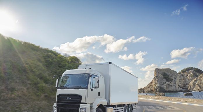 Ford Trucks, Yeni Serisi F-LINE ile Tasarım, Teknoloji ve Güvenliği Bir Arada Sunuyor