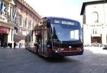 Karsan Bologna’da Hizmet Verecek 18 Metrelik e-ATA Otobüslerinin TPER’e Teslimatı Başladı!