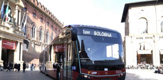 Karsan Bologna’da Hizmet Verecek 18 Metrelik e-ATA Otobüslerinin TPER’e Teslimatı Başladı!
