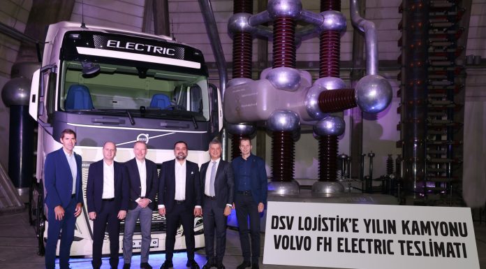 Volvo Trucks, DSV Lojistik’e Bugüne Kadarki En Büyük Elektrikli Kamyon Filo Teslimatını Gerçekleştirdi