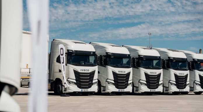 ARES LOGISTICS, 50 ADETLİK IVECO S-WAY SİPARİŞİNİN 11 ADETİNİ TESLİM ALDI