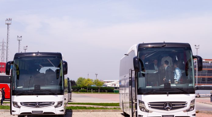 Yenilenen Mercedes-Benz Travego ve Tourismo ile Benzersiz Seyahat Deneyimine Hazır Olun!
