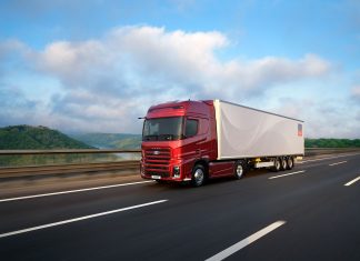 FORD TRUCKS YENİ F-MAX İLE ÇEKİCİ PAZARINDA VİTES YÜKSELTİYOR