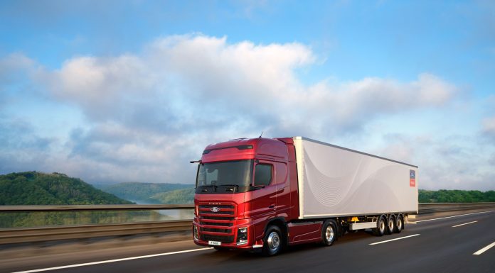 FORD TRUCKS YENİ F-MAX İLE ÇEKİCİ PAZARINDA VİTES YÜKSELTİYOR