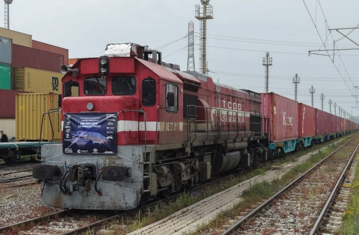 PASİFİK EURASIA’DAN TARİHİ ADIMİZMİR’DEN ŞANGHAY’A İLK İHRACAT BLOK TRENİ YOLA ÇIKTI