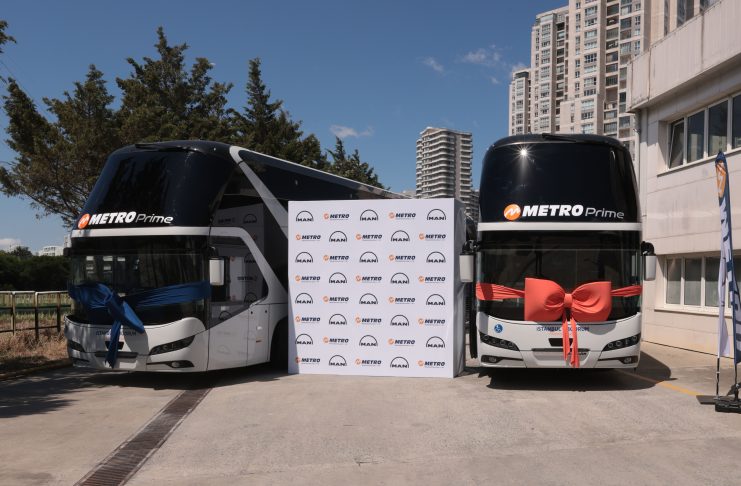 METRO TURİZM’İN PREMİUM TERCİHİ NEOPLAN SKYLINER OLDU